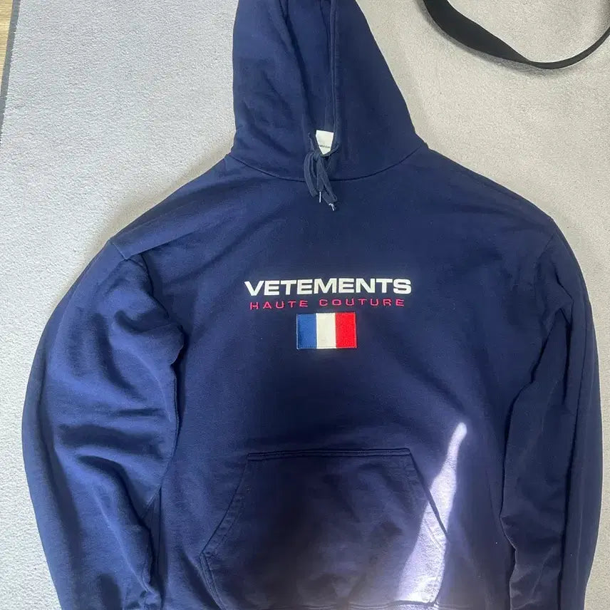 [BUNJANG] Vetements Oversized Logo Hoodie / (s) 베트멍 후드