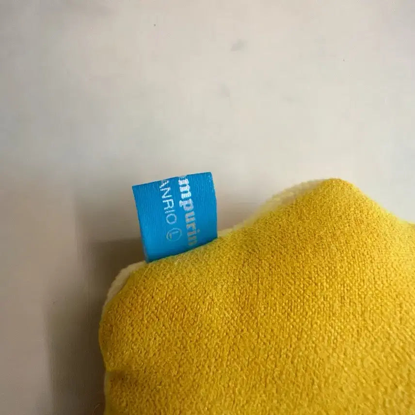 [SOLD OUT] 산리오 액정클리너 휴대폰고리 키링 폼폼푸린