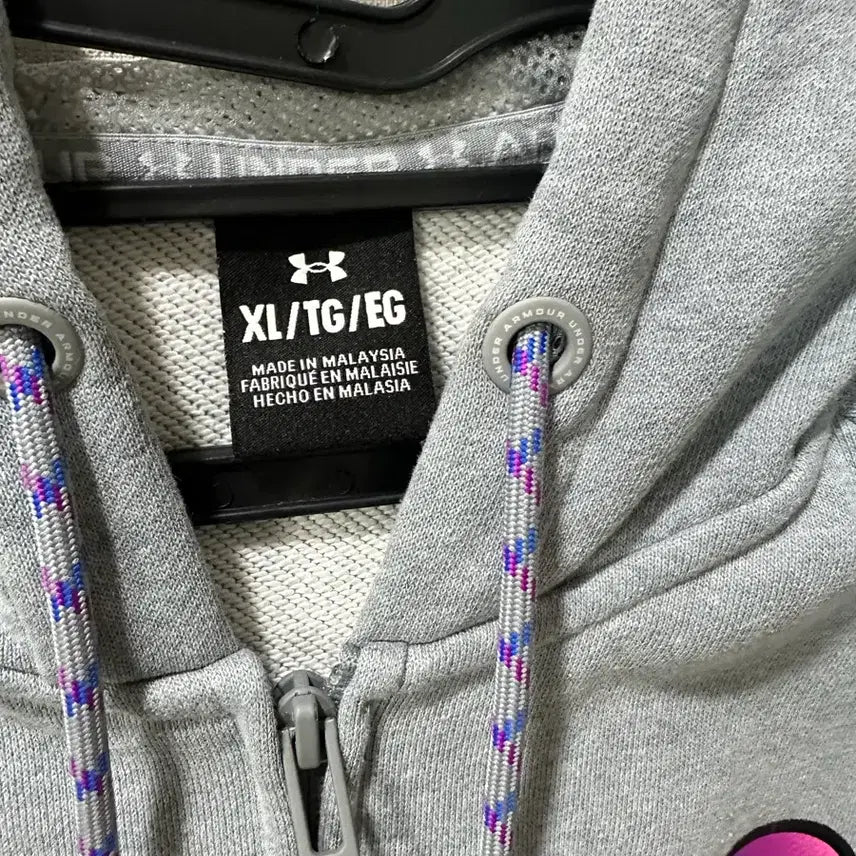 [BUNJANG] Under Armour Zip-Up Hoodie / 언더아머 후드집업입니다