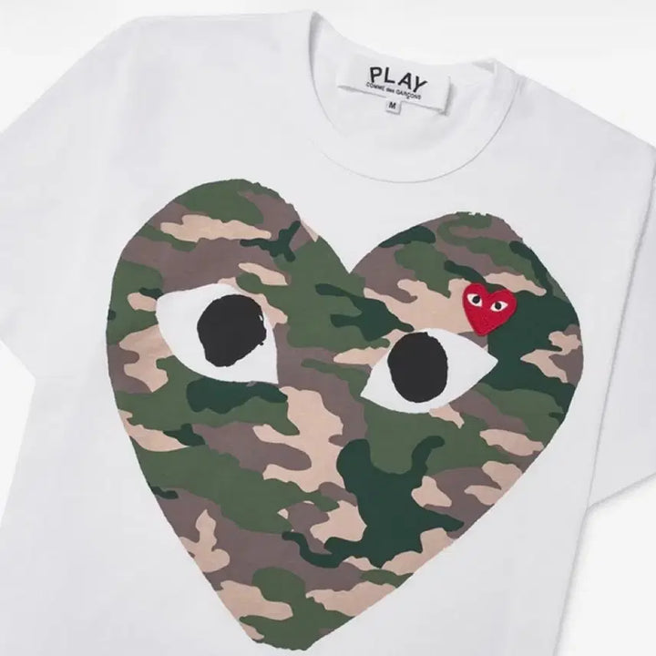 [BUNJANG] Comme des Garçons PLAY Camouflage Heart T-Shirt White / 플레이 꼼데가르송 카모플라주 하트 티셔츠 화이트