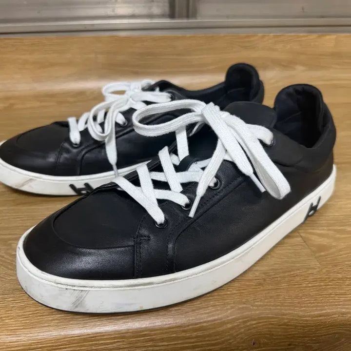 [BUNJANG] Hermes Leather Black Sneakers Size 44 / HERMES 에르메스  레더 블랙 가죽 스니커즈 44 사이즈 280