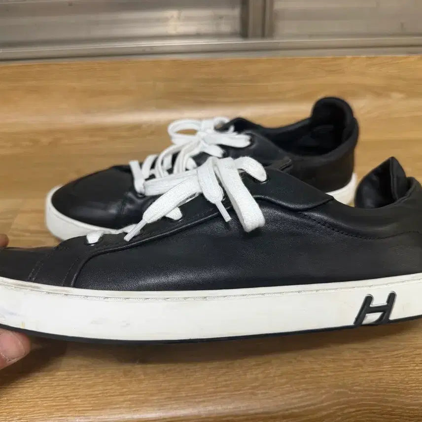 [BUNJANG] Hermes Leather Black Sneakers Size 44 / HERMES 에르메스  레더 블랙 가죽 스니커즈 44 사이즈 280