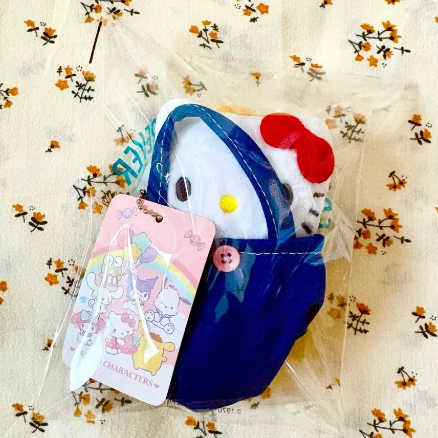 [BUNJANG] Miniso Shanghai Hello Kitty Plush / 중국 상하이 미니소에서 사온 헬로키티