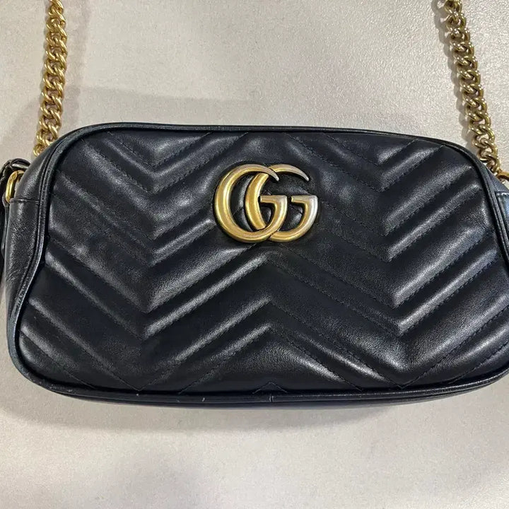 [BUNJANG] Gucci Marmont Matelassé Shoulder Bag Black / 구찌 마몽 마틀라세 숄더백 블랙