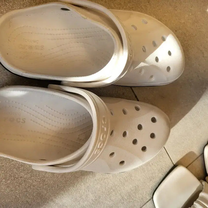 [BUNJANG] Crocs Sandals White / 크록스 샌들 화이트