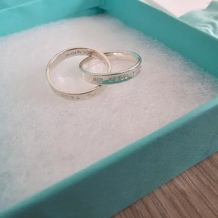 [BUNJANG] Tiffany &amp; Co. Interlocking Circle Ring US 6.5 / 정품 티파니앤코 인터라킹 서클링 US6.5