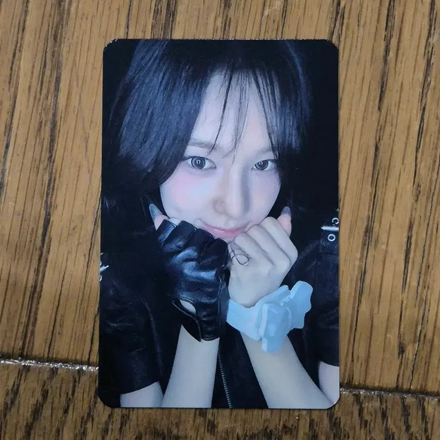 [BUNJANG] Izuna Yusarang Metronome Lucky Draw Photocard / 이즈나 유사랑 메트로놈 공방포카