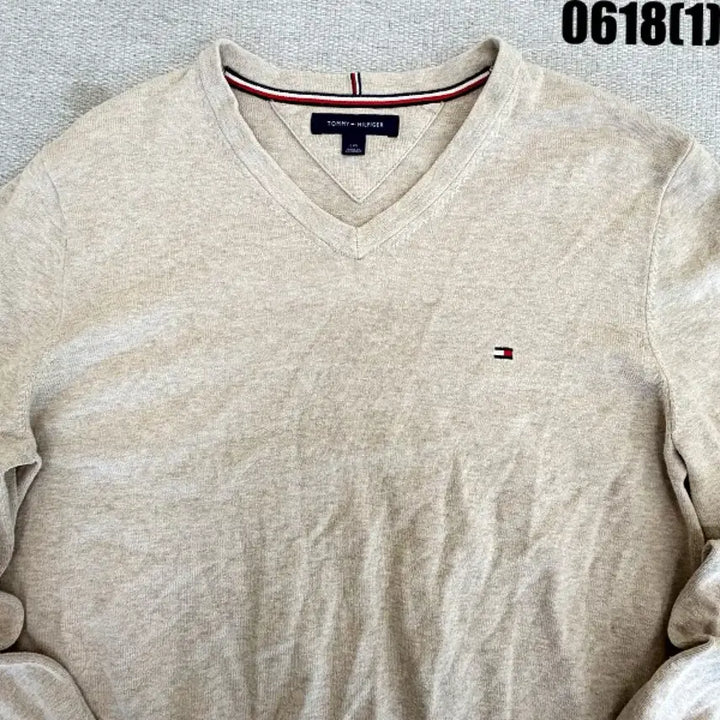 [BUNJANG] Tommy Hilfiger Beige V-Neck Knit L / 타미힐피거 니트 베이지색 V넥 L