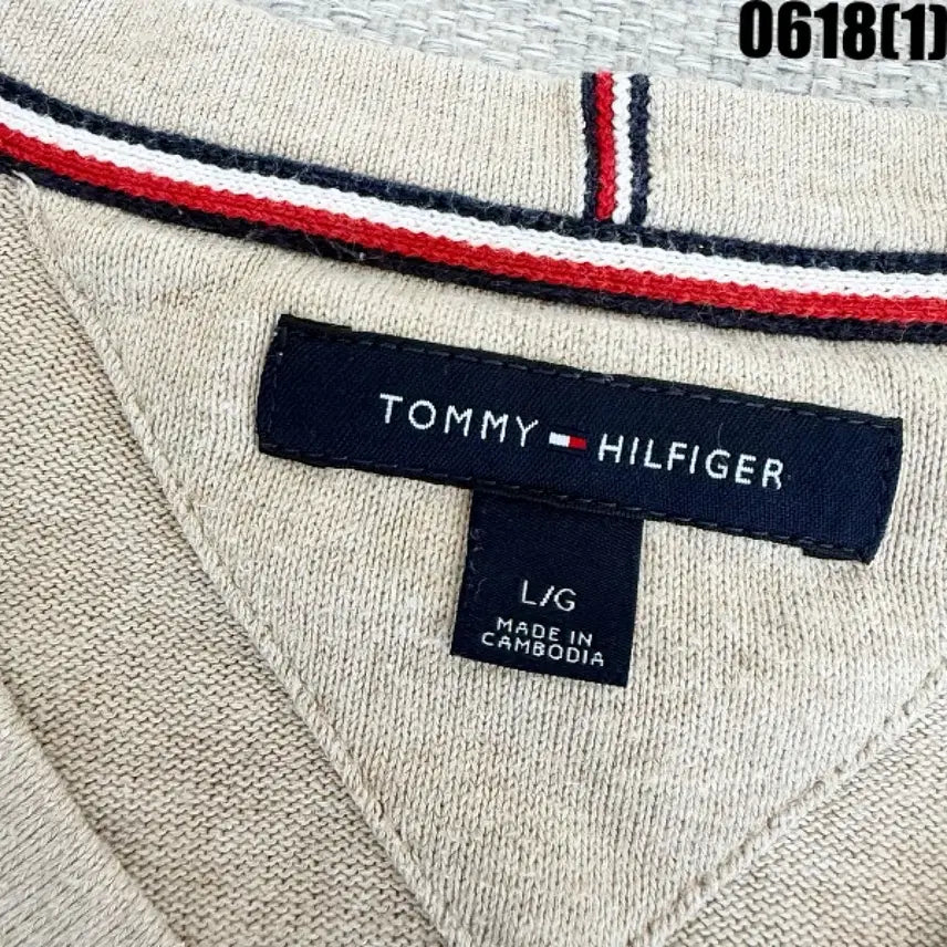 [BUNJANG] Tommy Hilfiger Beige V-Neck Knit L / 타미힐피거 니트 베이지색 V넥 L