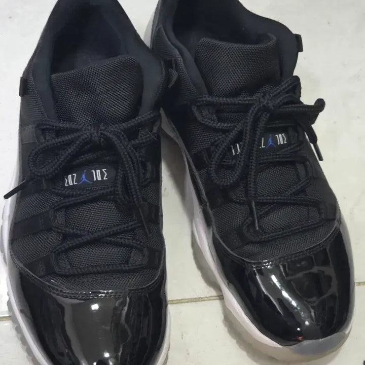 [BUNJANG] Nike Air Jordan 11 Retro Low &
