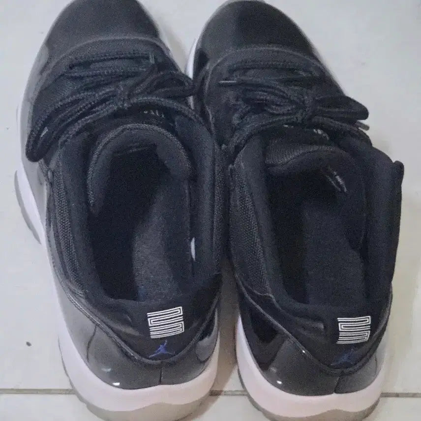 [BUNJANG] Nike Air Jordan 11 Retro Low &