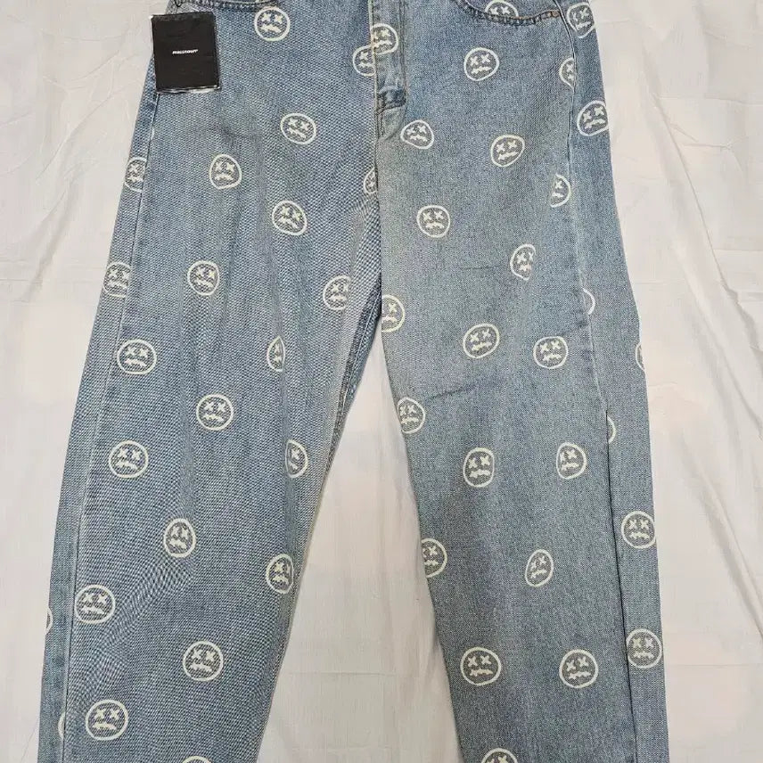 [BUNJANG] Massnoun Smiley Pattern Denim Pants Blue L / 매스너운 스마일 패턴 데님팬츠 블루 L