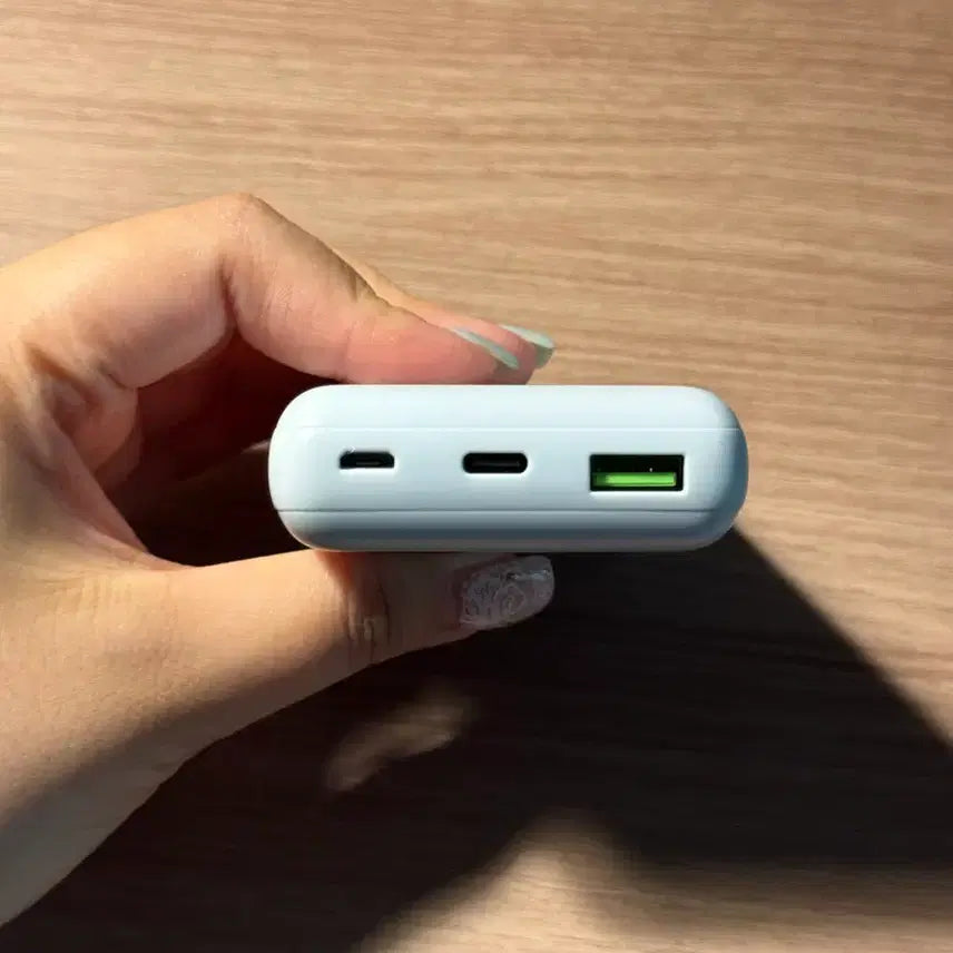 [BUNJANG] Liquem 10000mAh Power Bank Sky Blue / 리큐엠 보조배터리 10000mAh 스카이블루