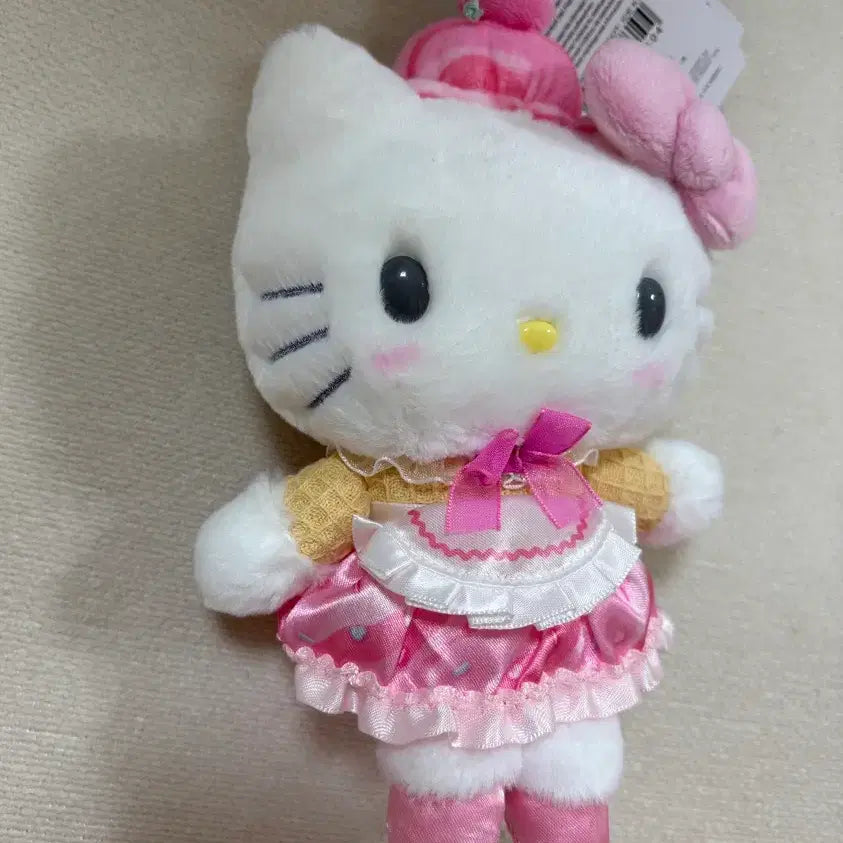 [BUNJANG] Sanrio Hello Kitty Dreamy Ice Parfait Parlor Mascot Doll Keychain / 산리오 키티 드리미 아이스 파라 팔러 아이스크림 가게 마스코트 인형 키링