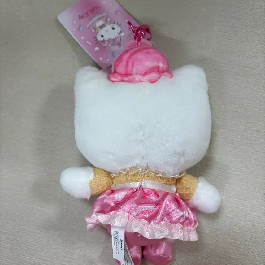 [BUNJANG] Sanrio Hello Kitty Dreamy Ice Parfait Parlor Mascot Doll Keychain / 산리오 키티 드리미 아이스 파라 팔러 아이스크림 가게 마스코트 인형 키링