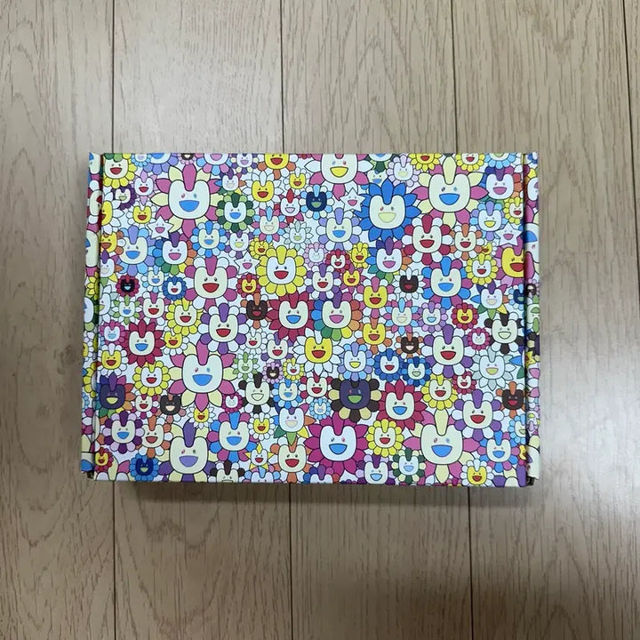 [BUNJANG] NewJeans Murakami Takashi Collaboration Bag Album / 뉴진스 Supernatural 무라카미 타카시 콜라보 가방 앨범