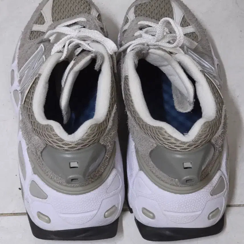 [BUNJANG] New Balance x Salehe Bembury 574 Yurt Shark Skin / 뉴발란스 x 살레헤 벰버리 574 유르트 샤크 스킨