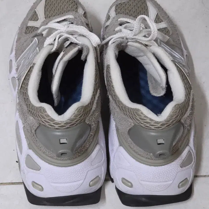[BUNJANG] New Balance x Salehe Bembury 574 Yurt Shark Skin / 뉴발란스 x 살레헤 벰버리 574 유르트 샤크 스킨