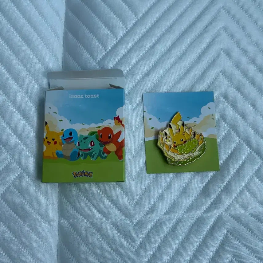 [BUNJANG] Lee Isaac Toast Pikachu Badge (Unsealed) / 이삭토스트 피카츄 뱃지 단순개봉