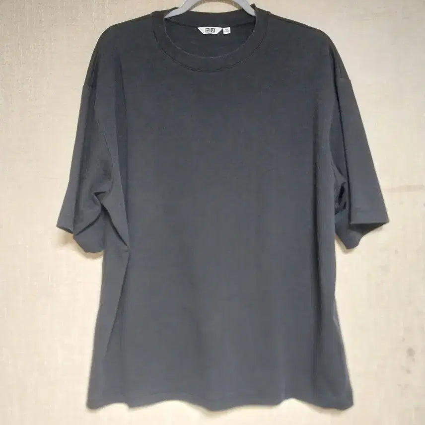 [SOLD OUT] 유니클로/110) 에어리즘 블랙반팔티