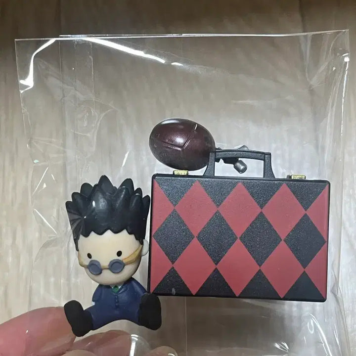 [BUNJANG] Hunter x Hunter Leorio Paladin Petal Mini Figure Gacha / 헌터헌터 레오리오 페타돌 소형 리멘트 피규어 가챠