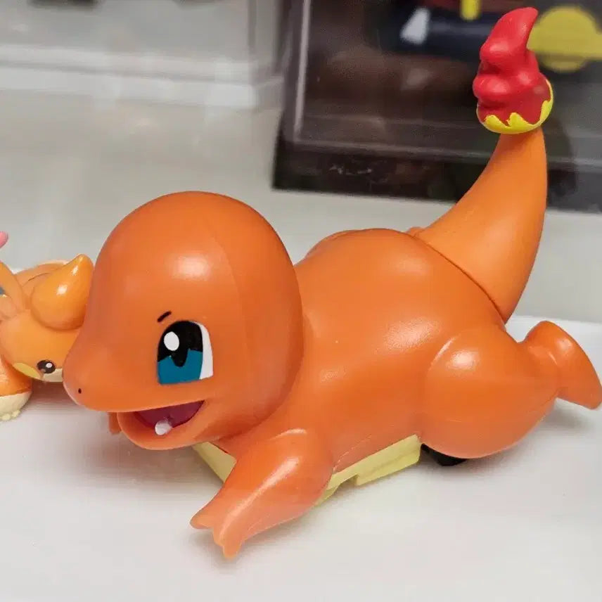 [BUNJANG] Pokemon Run Pull Back Charmander (Opened) / [판매] 포켓몬 런 풀백 파이리 개봉