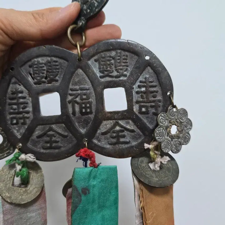 [SOLD OUT] 민속품 연대가 오래돼 보이는 열쇠패 골동품