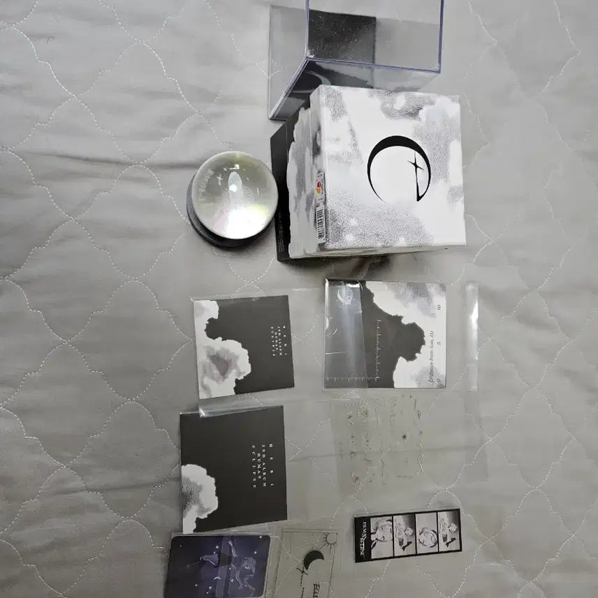 [BUNJANG] Hebi 2nd Album Human Escape Mood Lamp + Photocard Pack / hebi 헤비 2집 human escape 무드등+포카팩 팝니다