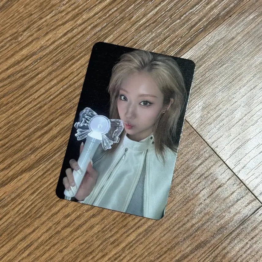 [BUNJANG] IZNA Choi Jeong Eun Metronome Studio Photocard / 이즈나 최정은 메트로놈 공방 포카