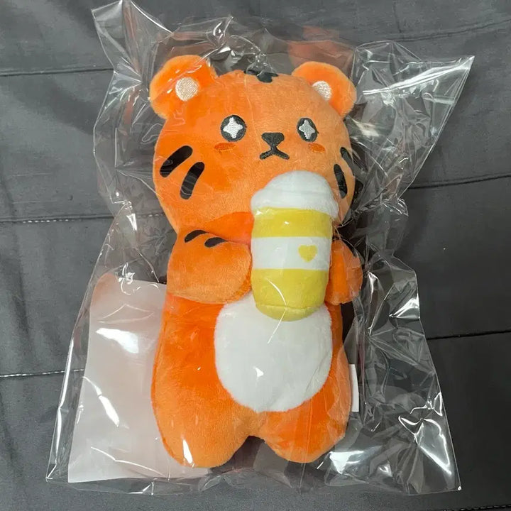 [BUNJANG] ATEEZ Hongjoong Cup Sleeve Holder (Sealed) / 미개봉)에이티즈 홍중 컵슬리브홀더 호이
