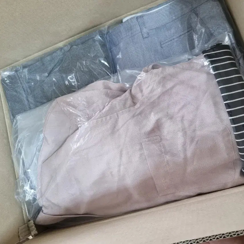 [BUNJANG] 100 Piece Bundle - New &amp; Used Clothing (M-2XL) / 의류 1kg 단위로 판매합니다