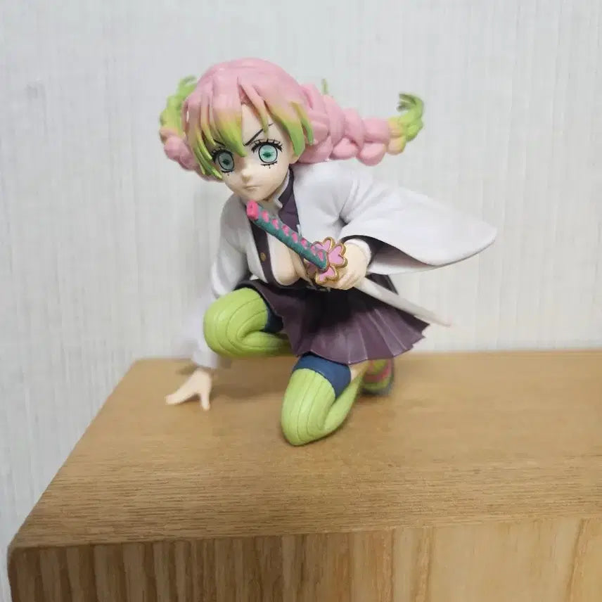 [BUNJANG] Kanroji Mitsuri Figure / 귀멸의 칼날 칸로지 미츠리 피규어
