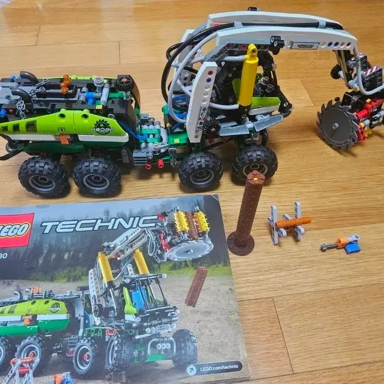 [SOLD OUT] 레고 테크닉 42080 벌목트럭