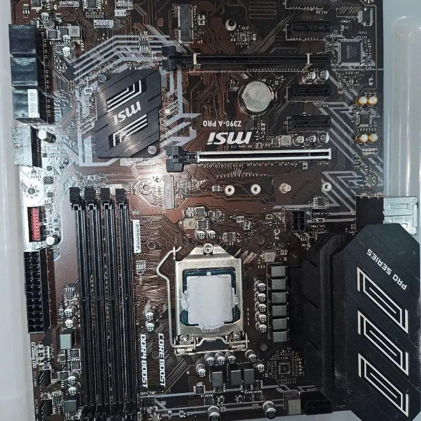 [SOLD OUT] i7 8700 &amp; z390 메인보드 판매합니다.