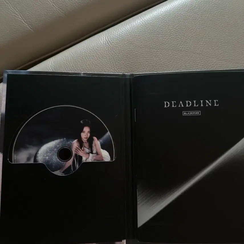 [BUNJANG] BLACKPINK Jisoo DEADLINE Autographed Album (Not For Sale) / 블랙핑크 데드라인 지수버전 친필사인 (비매)