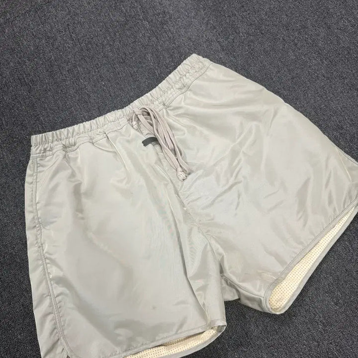 [BUNJANG] Fear of God 7th Collection Nylon Grey Shorts XL / 피어오브갓 7th컬렉션 나일론 그레이 쇼츠