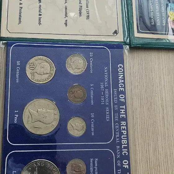 [BUNJANG] Philippines Commemorative Coin and Stamp Album / 필리핀 기념주화/우표 앨범