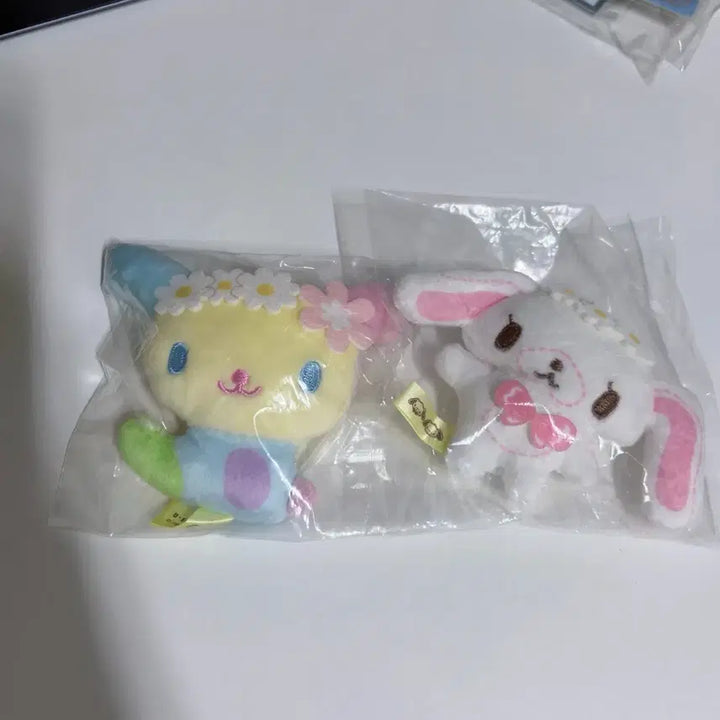 [BUNJANG] Sanrio SeaPLla Limited Edition Scented Flower Mascot Keychain Gacha Shiro-usa Usahana / 산리오 씨플라 한정 향기나는 꽃 마스코트 키링 가챠 시로우사 우사하나