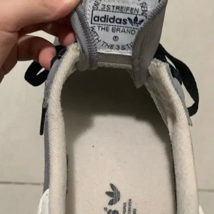 [BUNJANG] Adidas Grey Running Shoes / 아디다스 운동화 그레이