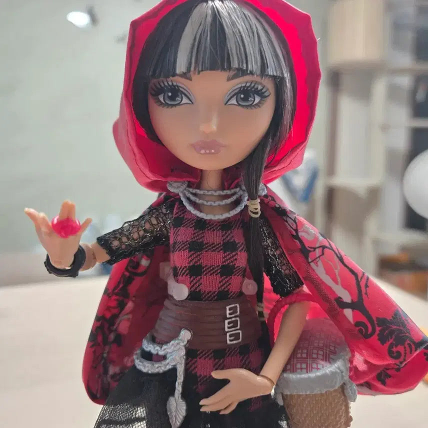 [SOLD OUT] 에버에프터하이 세리스후드 에버돌