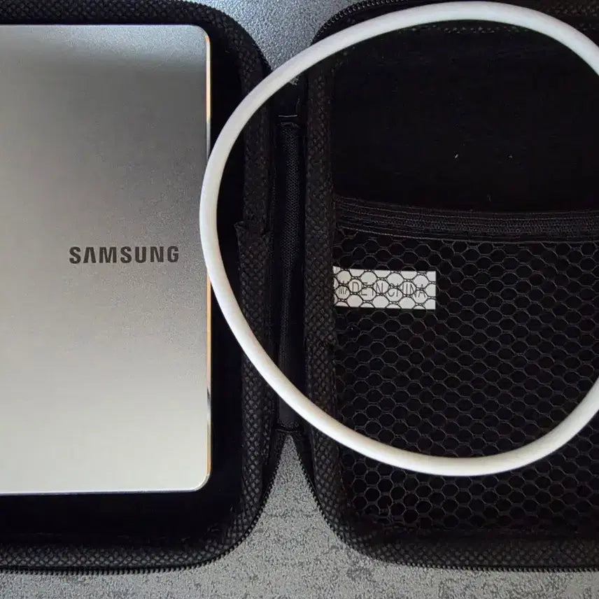[BUNJANG] Samsung External Hard Drive Y3, J3 4TB (2 Units) / 삼성 외장하드 Y3,J3 4테라 2개 판매합니다 분할 가능 개당 11