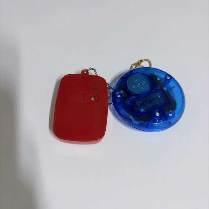 [BUNJANG] Japanese Gachapon Bus Stop Bell &amp; Retro Mini Game Player Keychains (Set of 2) / 일본 소리나는 가차 버스 하차벨 키링 레트로 미니 게임기 키링