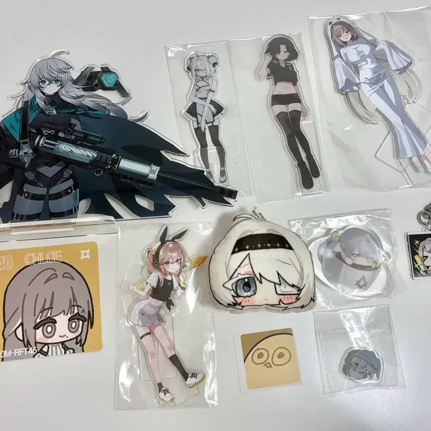 [BUNJANG] Eternally Goods Bundle Set: Acrylic Standee, Keyring / [일괄] 이터널리턴 굿즈 비공굿 세트 아크릴 스탠드 키링