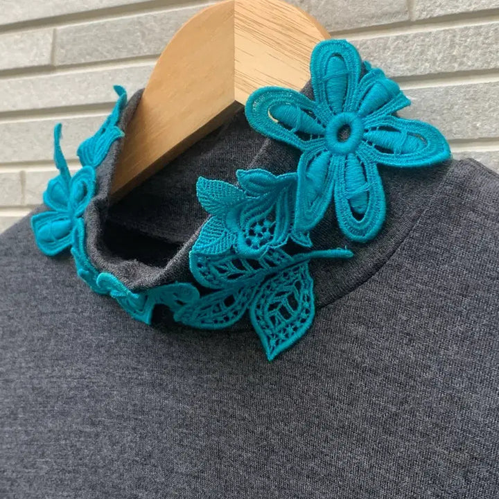 [BUNJANG] Kolor Flower Appliqué High-Neck Top / kolor 컬러 플라워 아플리케 하이넥 탑