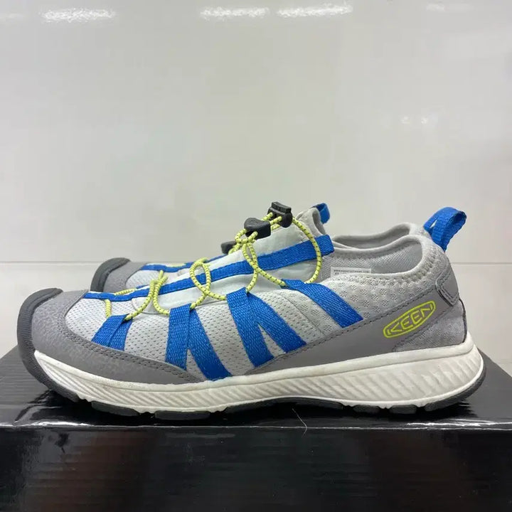 [BUNJANG] Kin Sneakers Athletic Shoes 235mm / 킨 스니커즈 운동화 235mm
