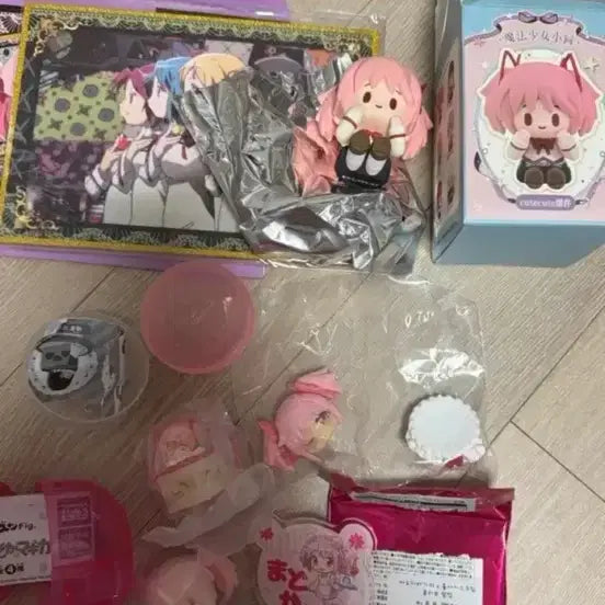 [BUNJANG] Madoka Magica Madoka Kaname Figure, Name Tag, Shikishi Bundle Set / 오늘만)마법소녀 마도마 마마마 마도카 피규어, 명찰, 색지 일괄