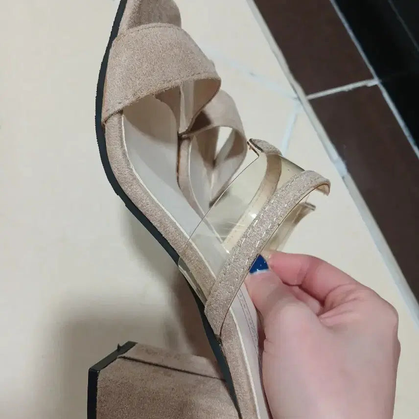 [BUNJANG] Suede Transparent Strap Platform Sandals Beige 245 / 스웨이드 투명 스트랩 샌들 베이지 245