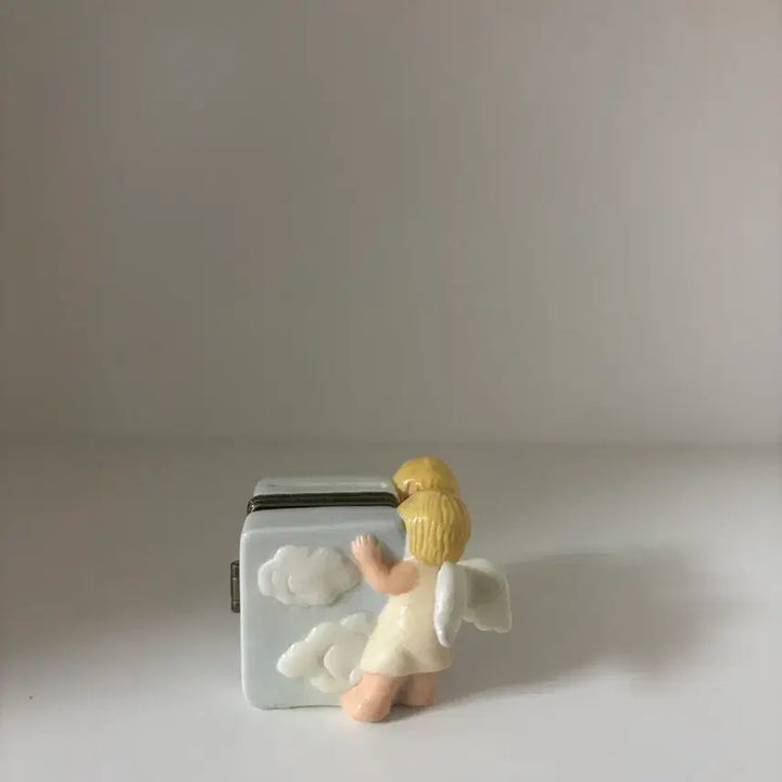 [BUNJANG] Vintage Mini Angel Trinket Box Ceramic Jewelry Box / 빈티지 미니 엔젤 트링킷 박스 천사 주얼리함 세라믹 오브제