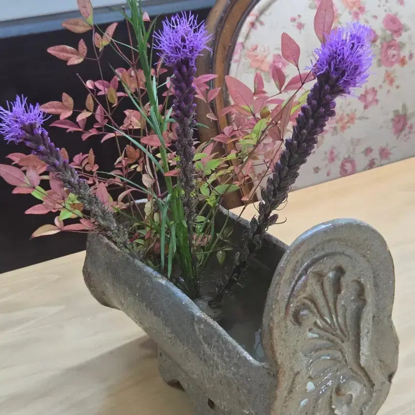 [BUNJANG] Vintage Korean Traditional Roof Tile Pattern Celadon Vase / 빈티지 꽃병 와당문양다관꽃이꽃장식