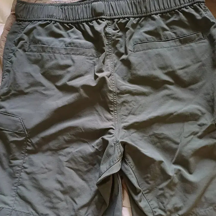 [BUNJANG] Uniqlo Gear Short Pants Khaki Nylon / m)유니클로 기어쇼트팬츠 카키,나일론